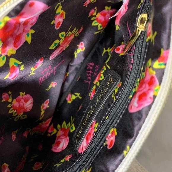 Betsy Johnson Zanza Faux Leather QuiltedCrossbody/Wristlet Purse - Picture 4 of 9